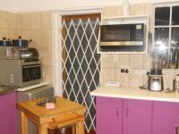 Kitchen - 33 square meters of property in Waterval East