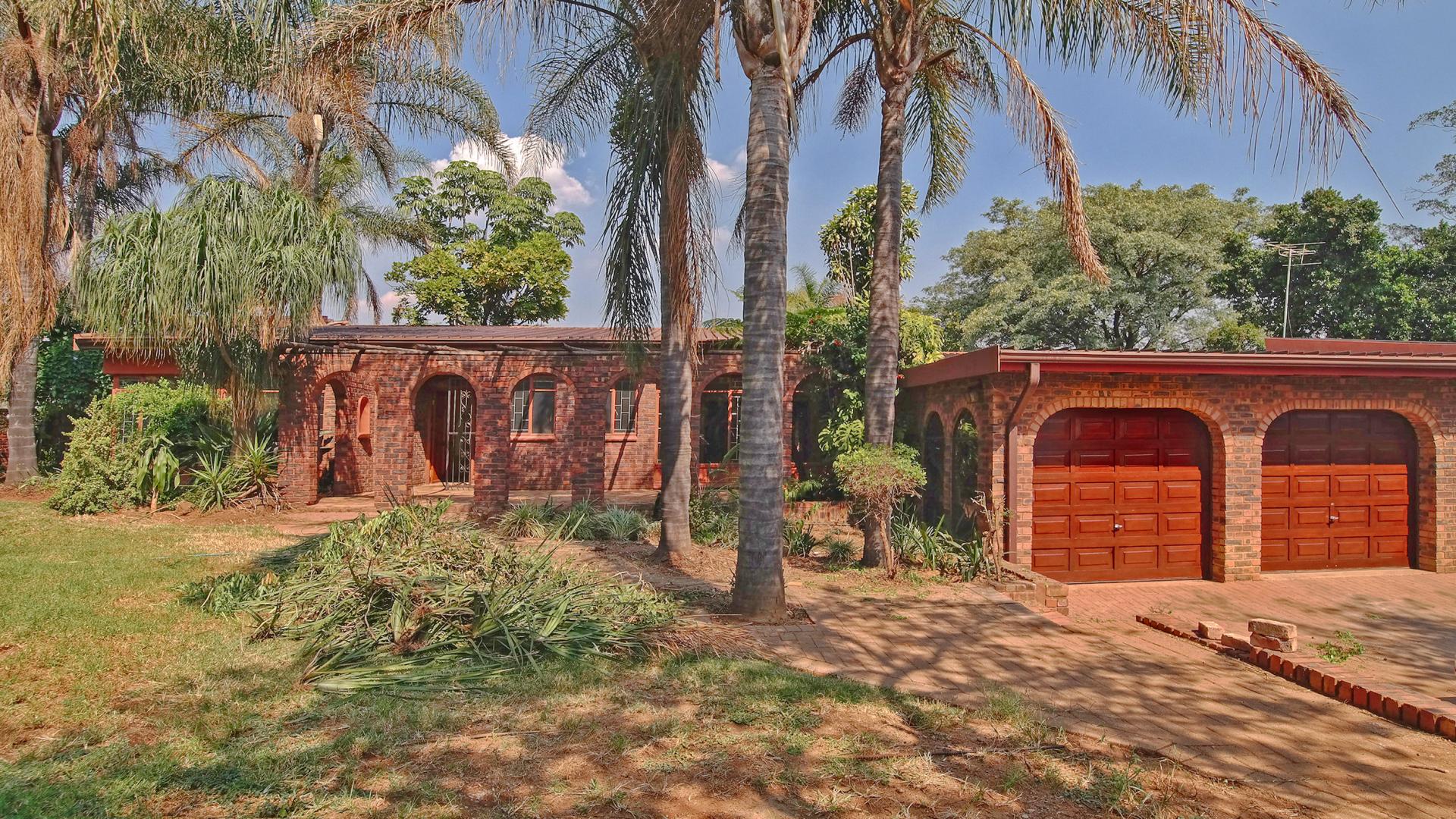 Front View of property in Waterkloof Glen