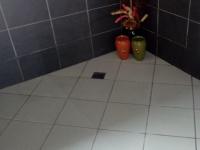 Main Bathroom - 13 square meters of property in Falcon Ridge