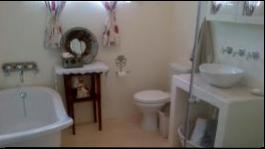 Main Bathroom of property in Mossel Bay