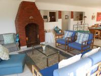 Lounges - 27 square meters of property in Umzumbe