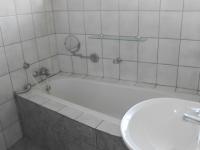 Bathroom 1 - 7 square meters of property in Lewisham