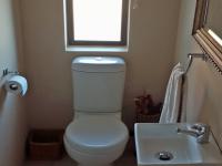 Guest Toilet - 2 square meters of property in Mossel Bay