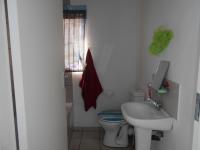 Main Bathroom - 5 square meters of property in Dawn Park