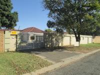 Front View of property in Sunward park