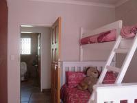 Bed Room 2 - 11 square meters of property in Sunward park