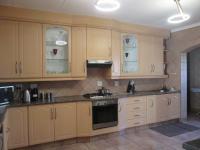 Kitchen - 24 square meters of property in Sunward park