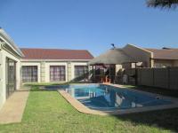 Entertainment - 42 square meters of property in Sunward park