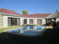 Entertainment - 42 square meters of property in Sunward park