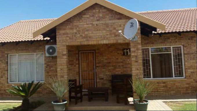 2 Bedroom Cluster for Sale For Sale in Klerksdorp - Private Sale - MR142301