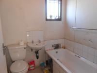 Main Bathroom - 4 square meters of property in Cosmo City