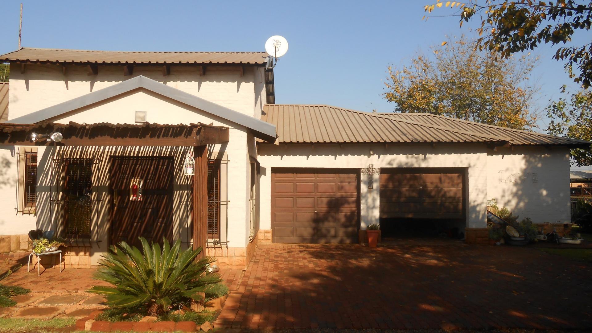 Front View of property in Kameeldrift