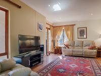 Lounges - 24 square meters of property in Woodhill Golf Estate