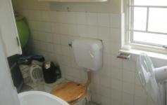 Bathroom 2 of property in Gordons Bay