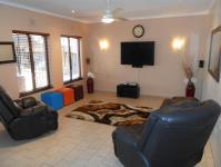 Lounges - 18 square meters of property in Richards Bay