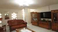 Lounges - 32 square meters of property in Lenasia South