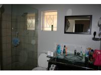 Main Bathroom - 14 square meters of property in Vryheid