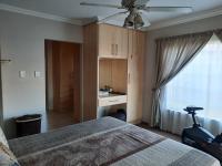 Main Bedroom - 17 square meters of property in Three Rivers