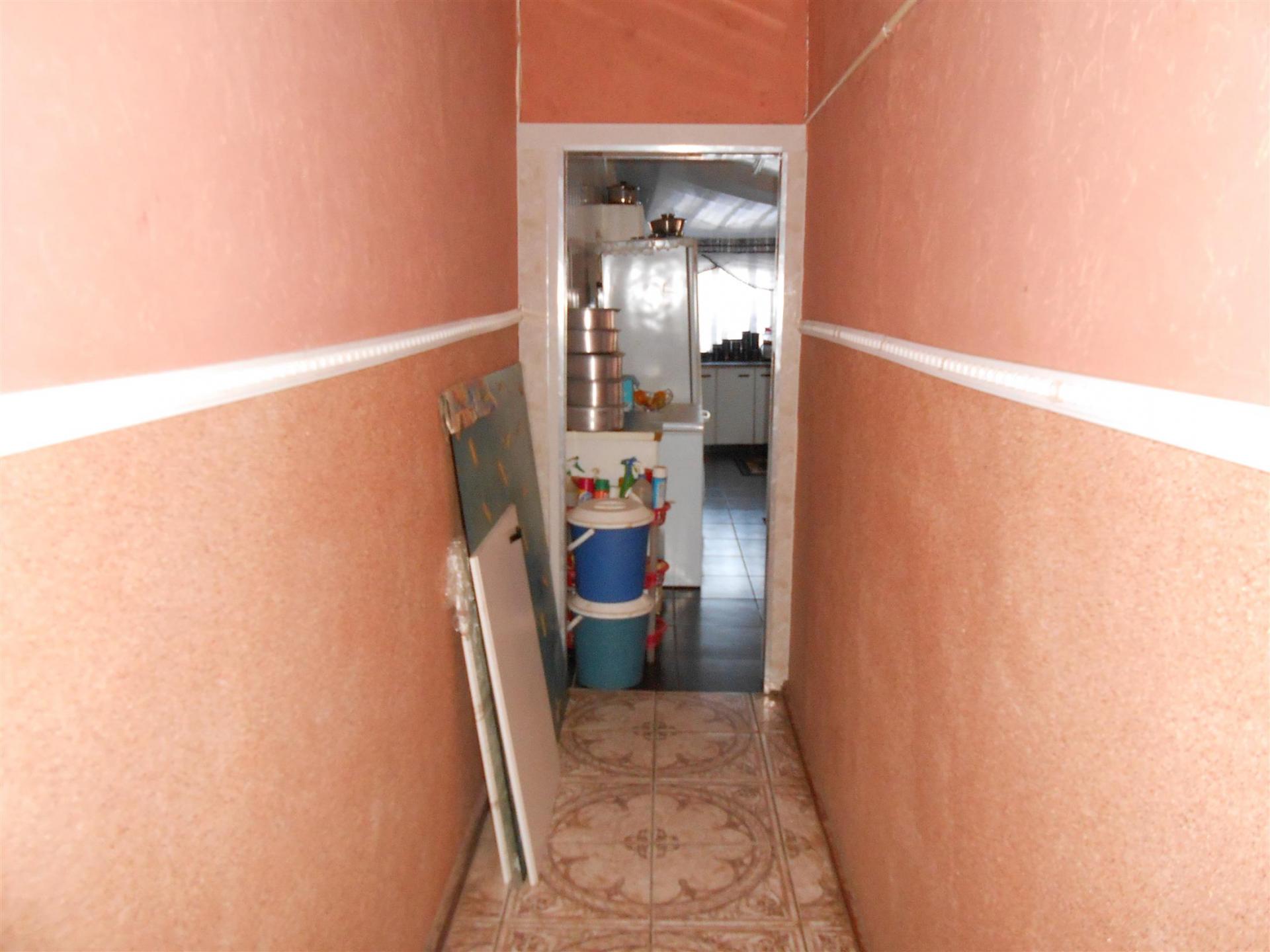 Spaces - 12 square meters of property in Umkomaas