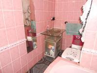 Bathroom 1 - 5 square meters of property in Umkomaas