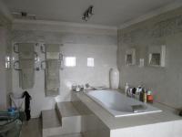 Main Bathroom - 31 square meters of property in Delmas