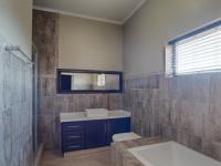 Main Bathroom - 10 square meters of property in Heron Hill Estate