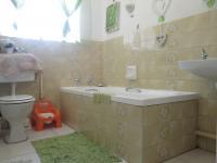 Bathroom 1 - 5 square meters of property in Crystal Park