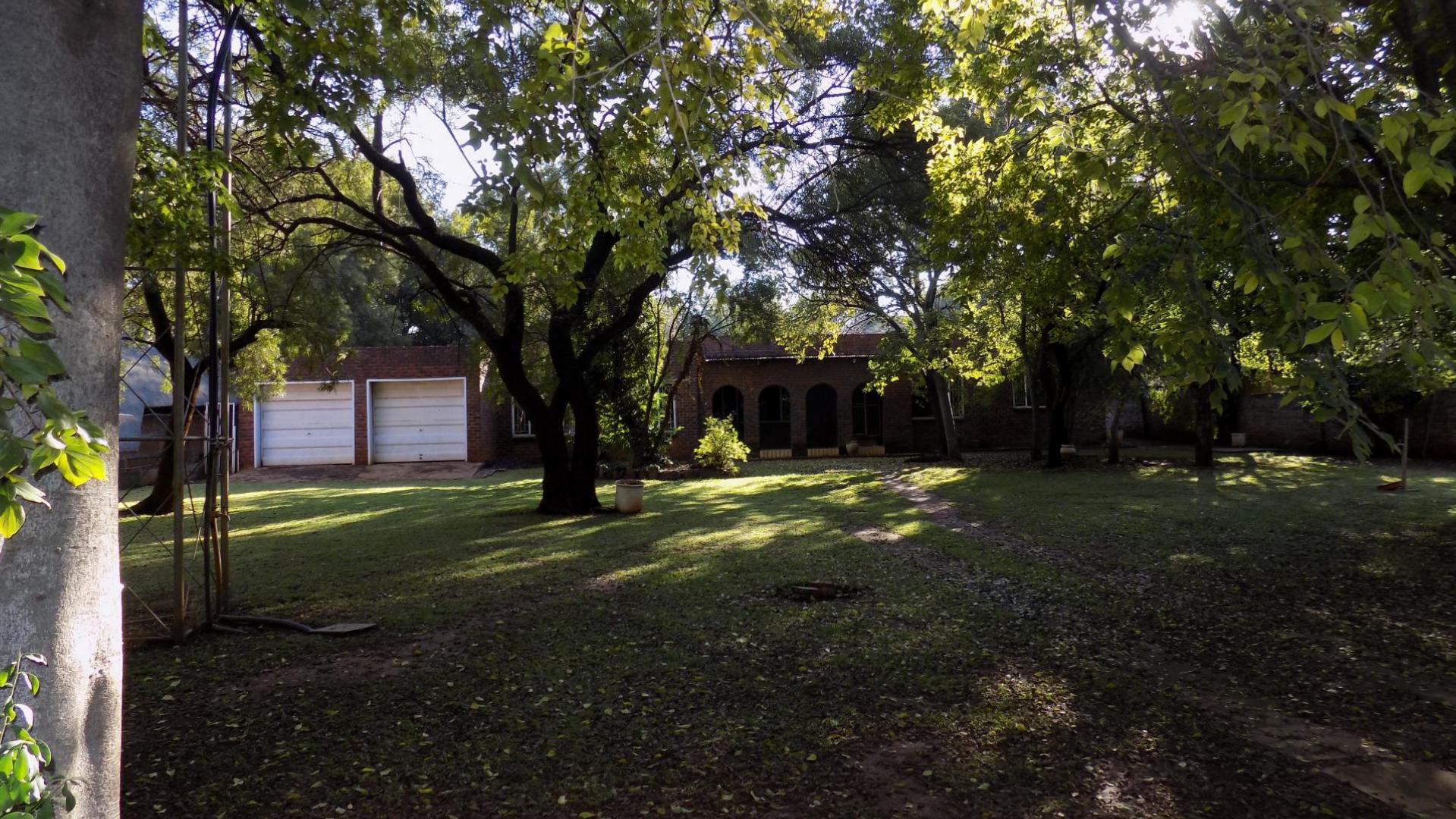 Front View of property in Rustenburg