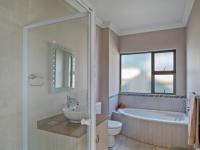 Bathroom 2 of property in Silver Lakes Golf Estate