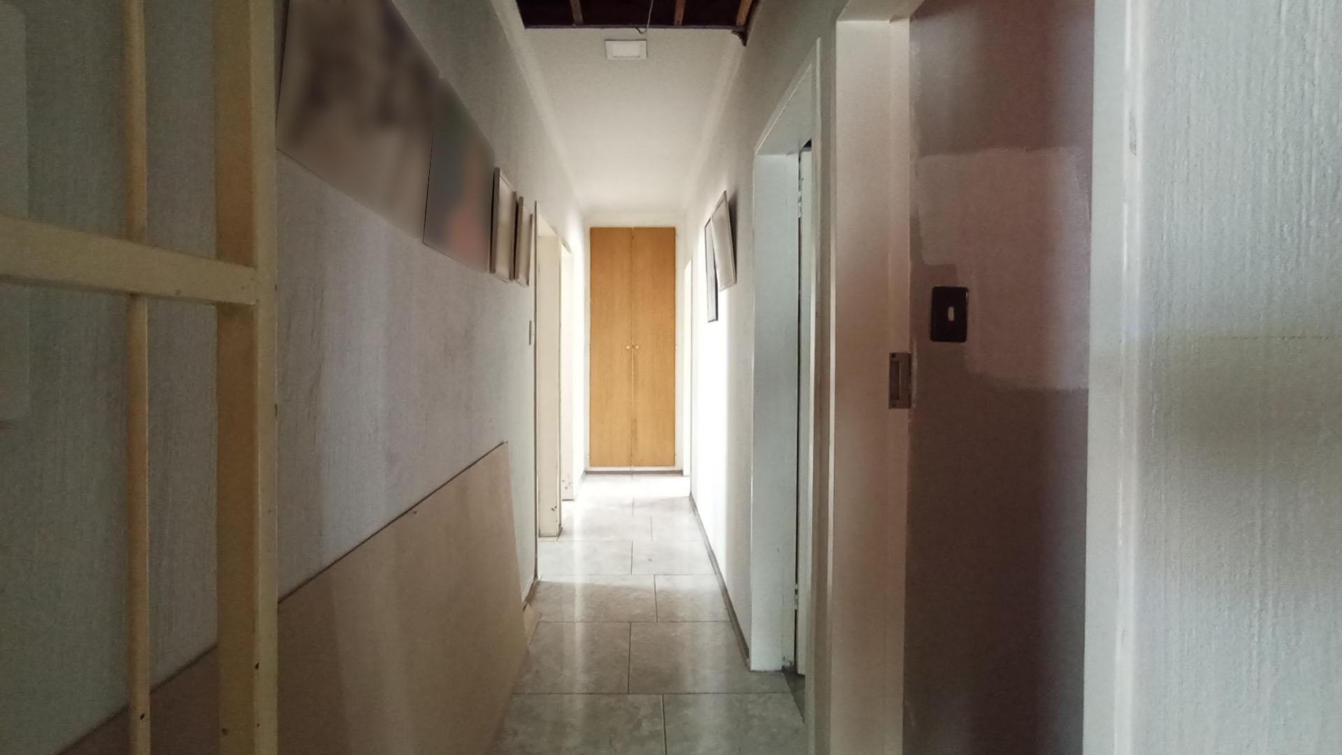 Spaces - 67 square meters of property in The Reeds