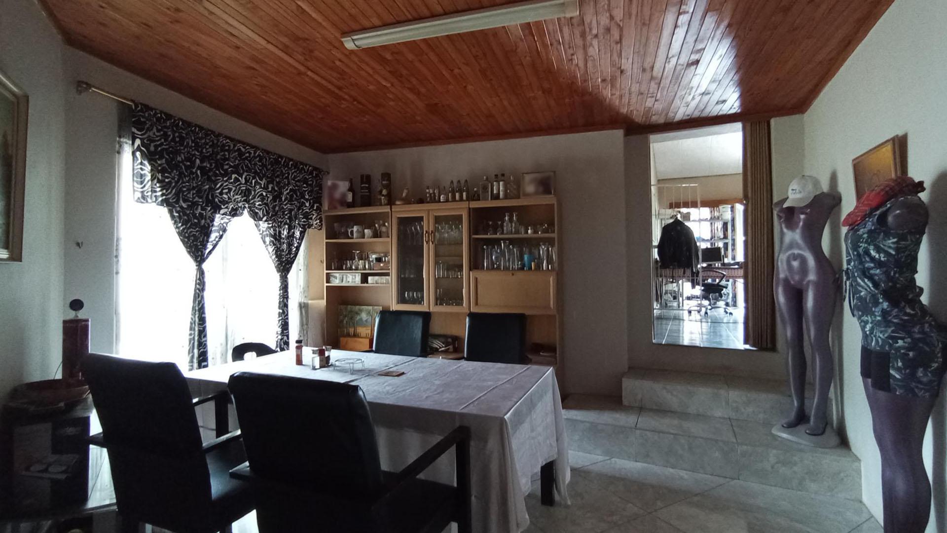 Dining Room - 14 square meters of property in The Reeds