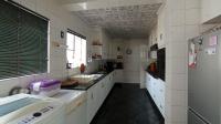 Kitchen - 20 square meters of property in The Reeds