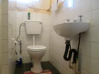 Bathroom 1 - 3 square meters of property in Garthdale A.H