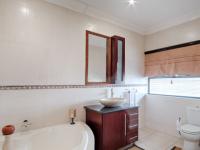 Bathroom 3+ - 19 square meters of property in The Wilds Estate