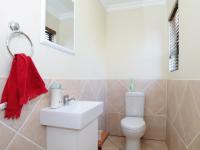 Guest Toilet - 3 square meters of property in Heron Hill Estate