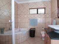 Bathroom 2 - 10 square meters of property in Heron Hill Estate