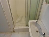 Main Bathroom - 3 square meters of property in Kingsburgh