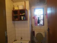 Bathroom 1 - 4 square meters of property in Eden Park