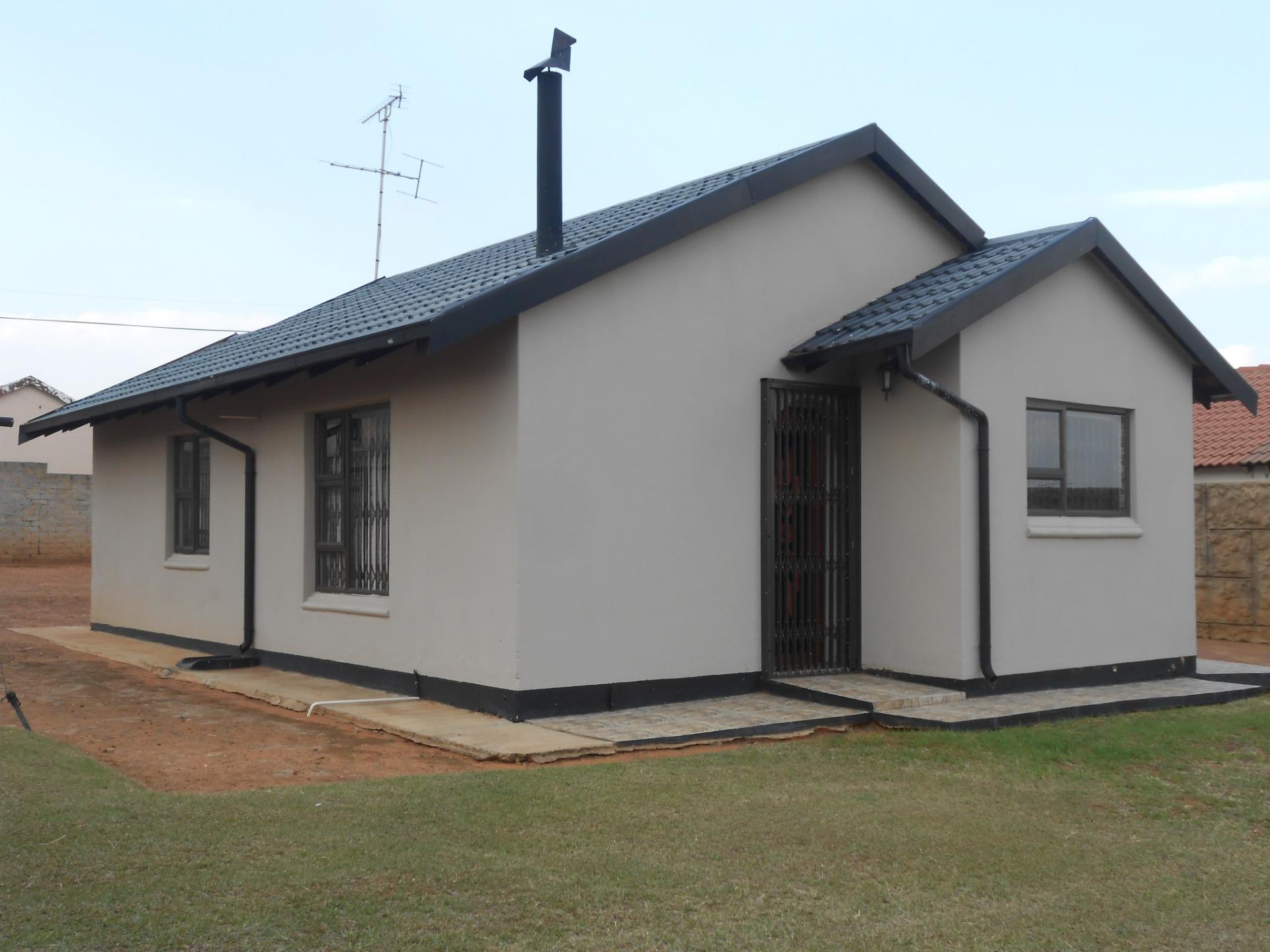 Front View of property in Lenasia South