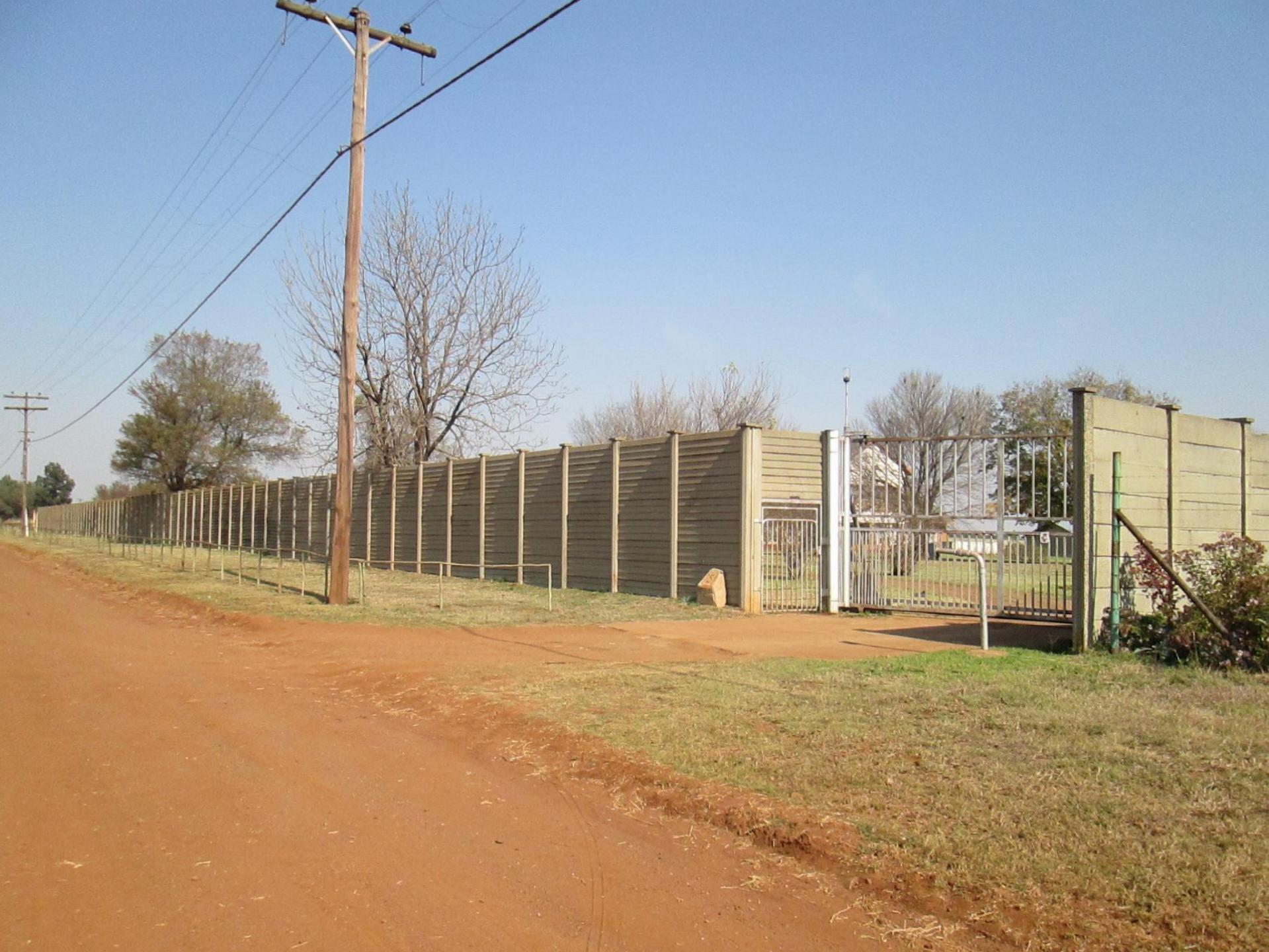 Front View of property in Rosashof AH