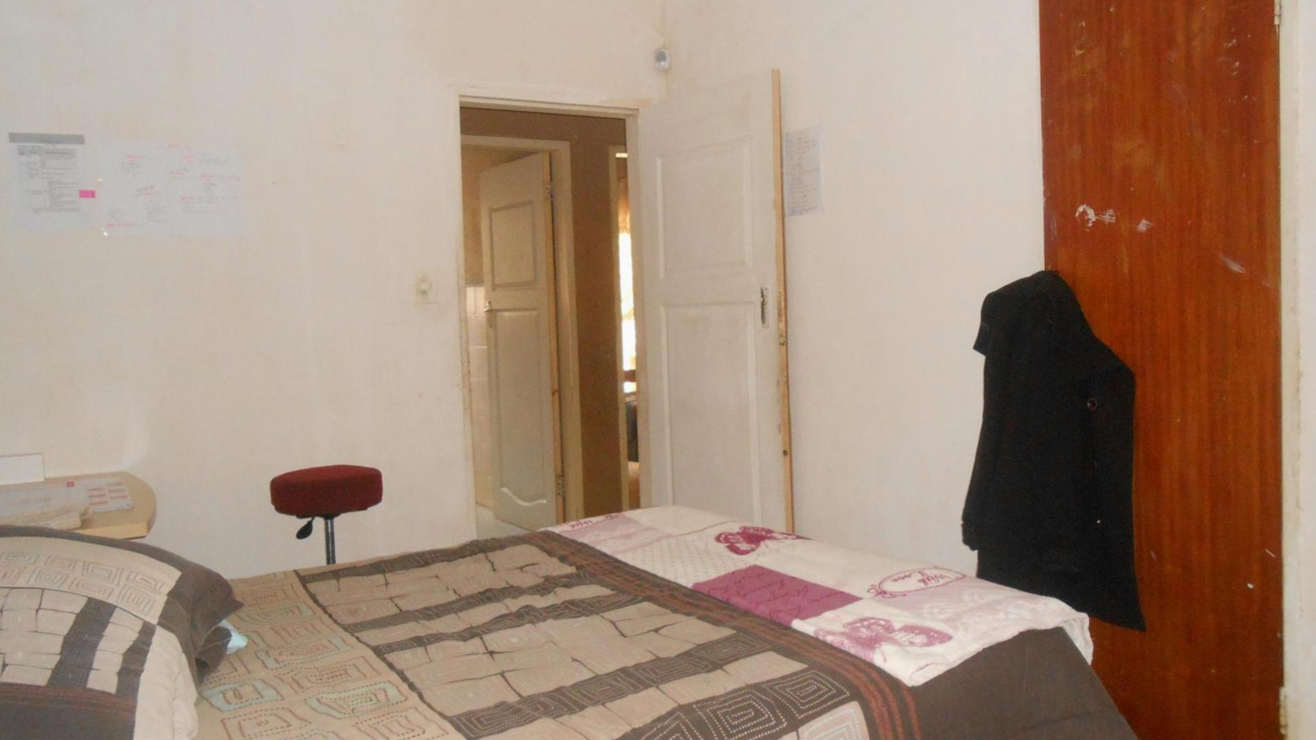 Bed Room 1 - 19 square meters of property in Eersterust