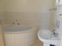Bathroom 1 - 5 square meters of property in Honey Park