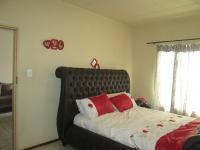 Main Bedroom - 16 square meters of property in Norkem park