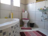 Main Bathroom - 5 square meters of property in Norkem park