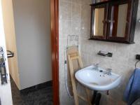 Bathroom 1 - 6 square meters of property in Whitney Gardens