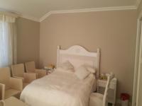 Main Bedroom of property in Kruisfontein - Westbrook