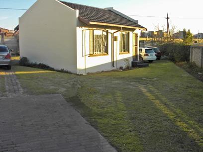 2 Bedroom House for Sale For Sale in Midrand - Private Sale - MR14360