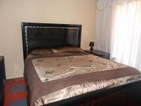 Bed Room 2 - 11 square meters of property in Jabulani