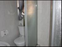 Main Bathroom - 3 square meters of property in Safarituine