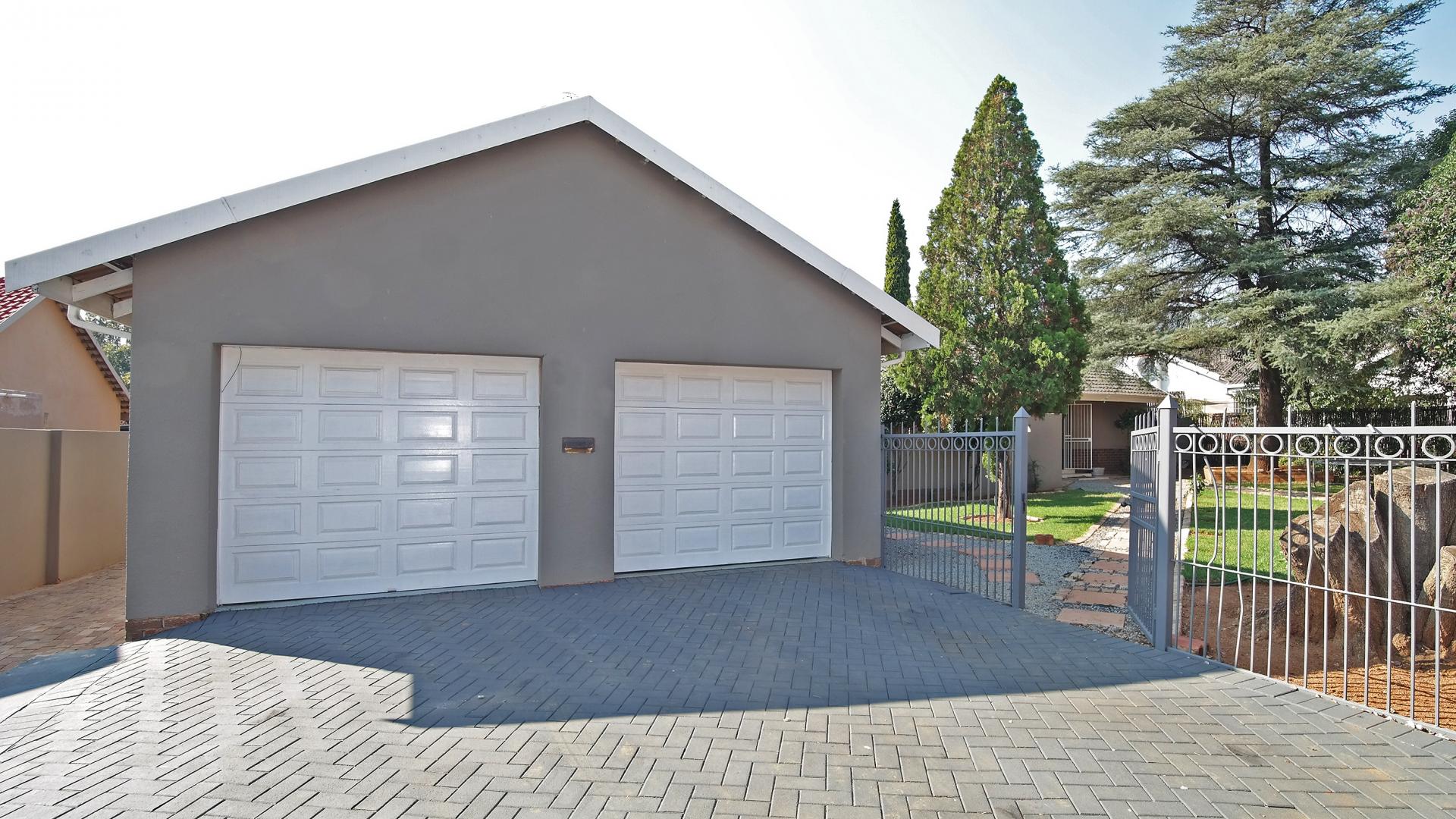 Front View of property in Waterkloof Ridge